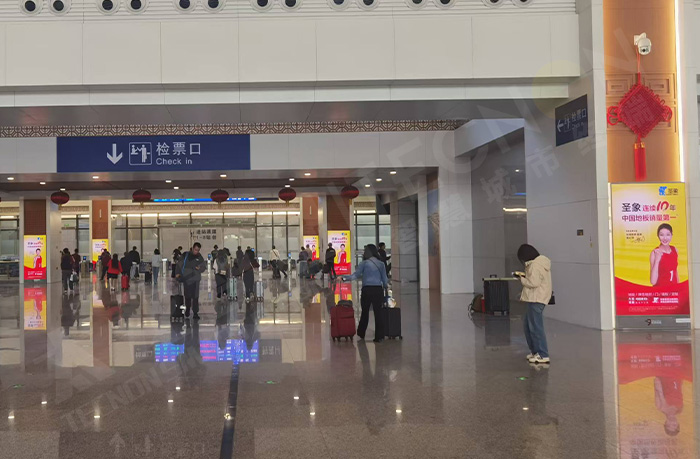戶(hù)外LED廣告機(jī)